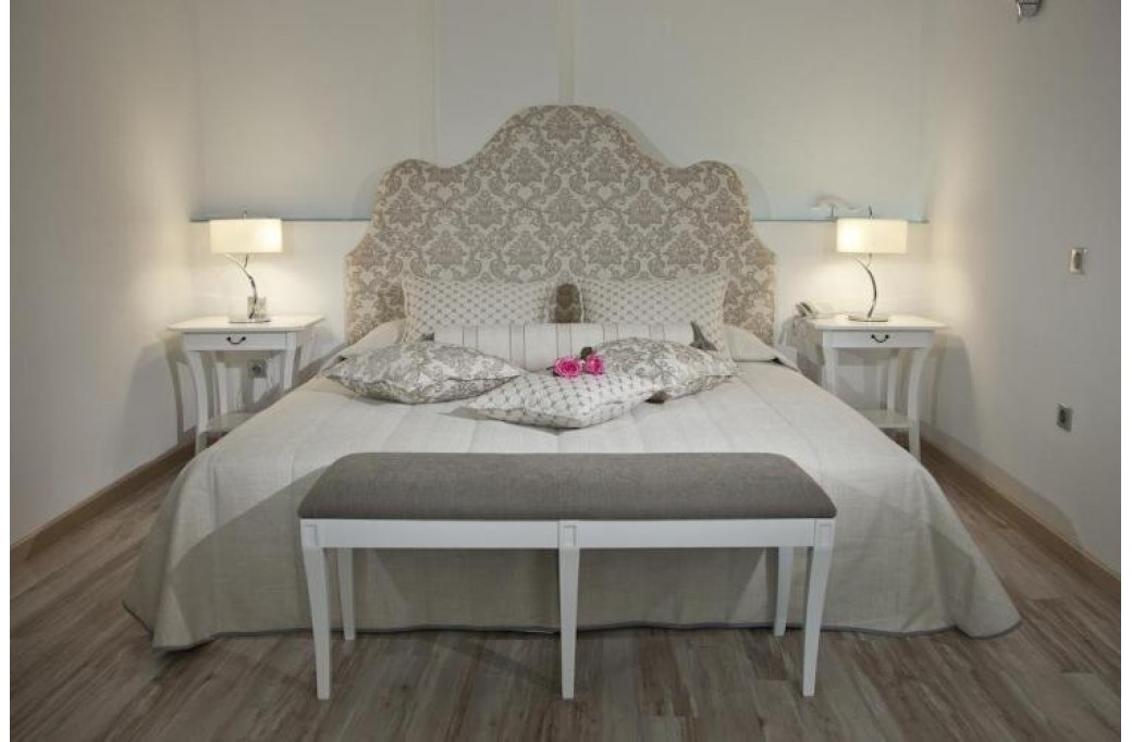 Готель Delfini Villas, 2★ Готель Delfini Villas, 2★