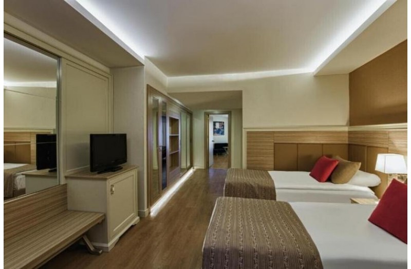 Готель Delphin De Luxe Resort, 5★