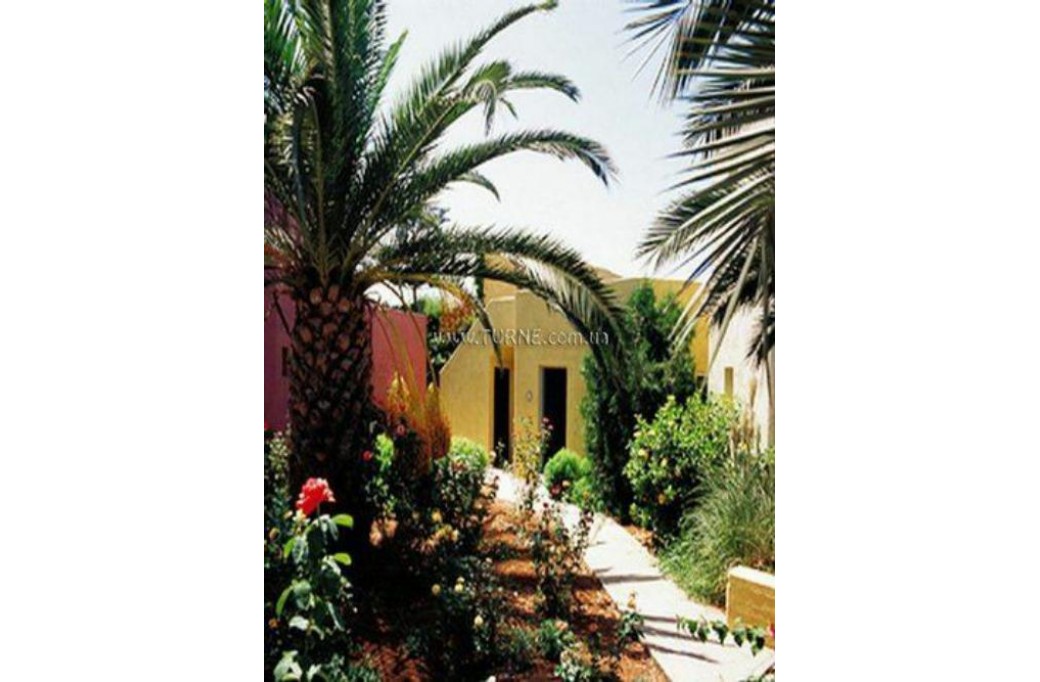 Готель Dessole Dolphin Bay Resort, 4★