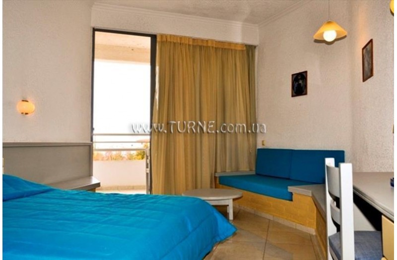 Готель Dessole Dolphin Bay Resort, 4★