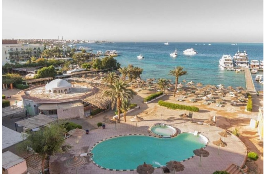 Готель Dexon Roma Hotel & Aqua Park (ex. Roma Host Way Aqua Park), 4★