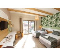 Готель Dolphin Park Hotel, 3★