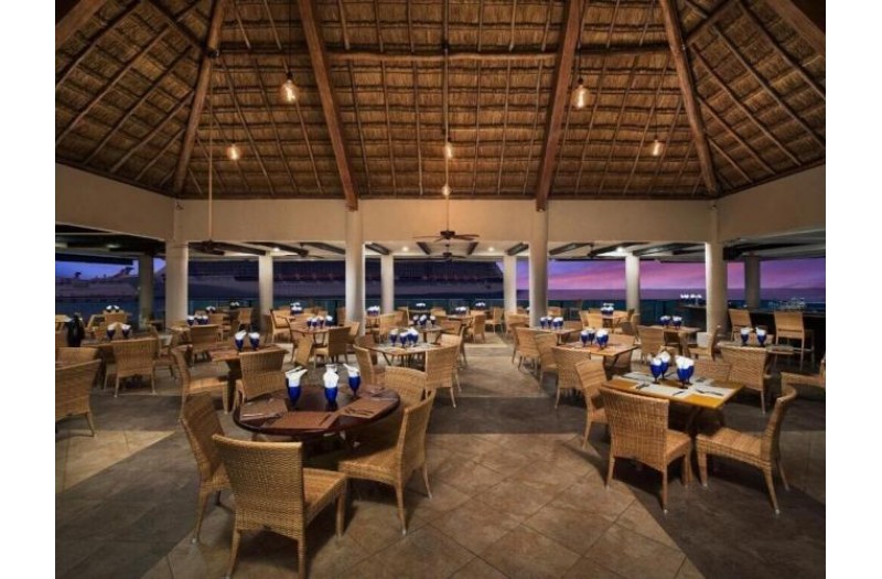 Готель El Cid La Ceiba Beach, 4★ Готель El Cid La Ceiba Beach, 4★