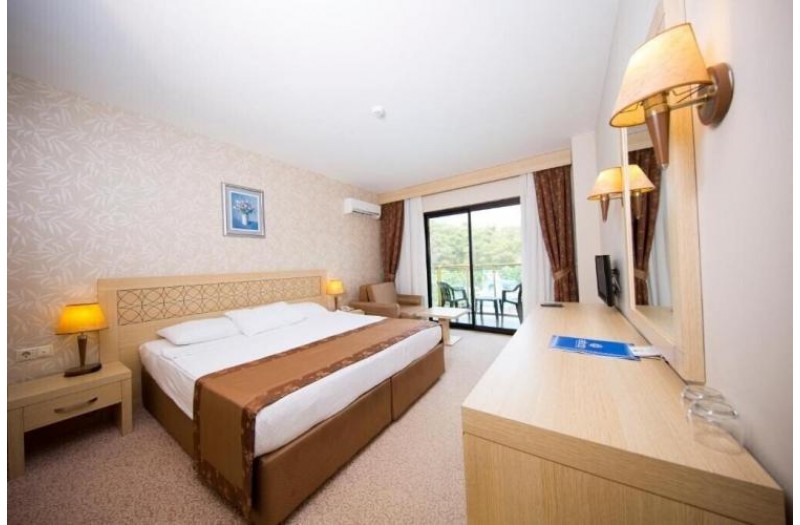 Готель Eldar Resort Hotel, 4★