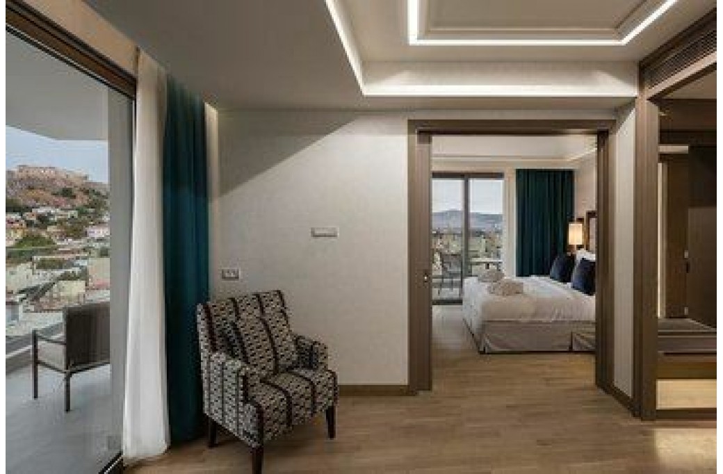 Готель Electra Metropolis Hotel, 5★