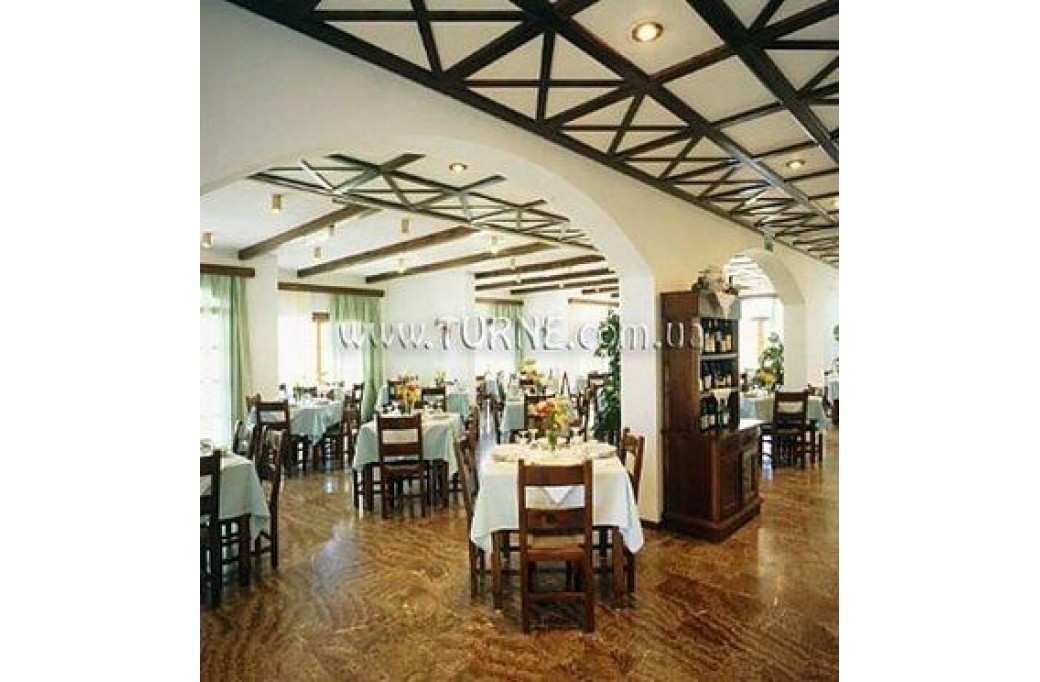 Готель Eleni Beach Hotel, 3★