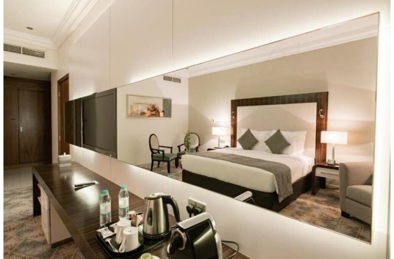 Готель Elite Byblos Hotel (ex. Coral Dubai Al Barsha), 5★