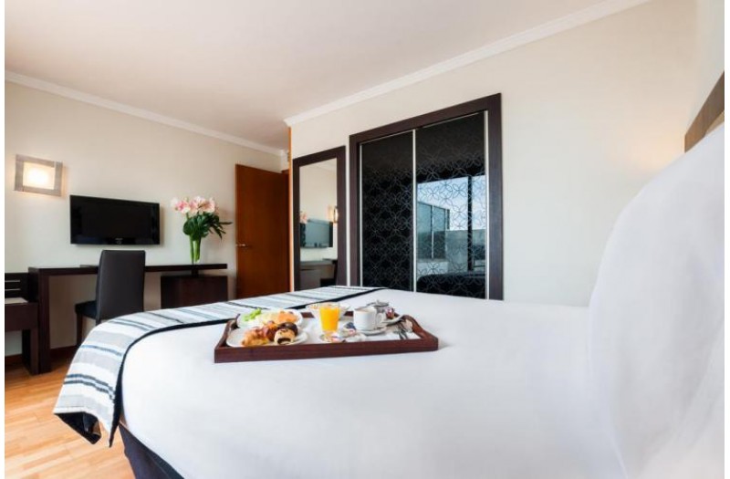 Готель Eurostar Cristal Palace, 4★ Готель Eurostar Cristal Palace, 4★