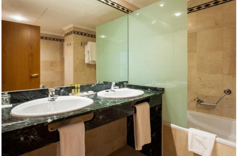 Готель Eurostar Cristal Palace, 4★ Готель Eurostar Cristal Palace, 4★