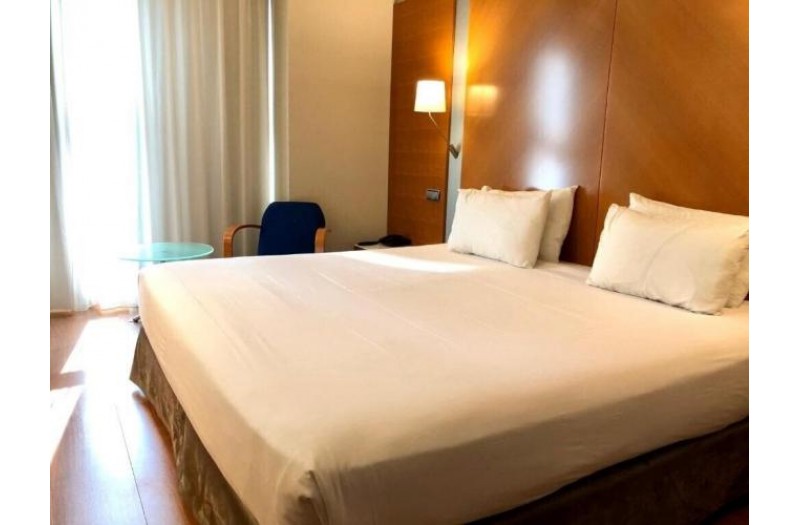 Готель Exe Puerta Castilla, 4★
