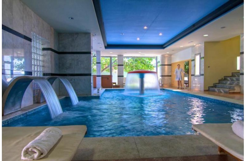 Готель Fereniki Hotel, 3★