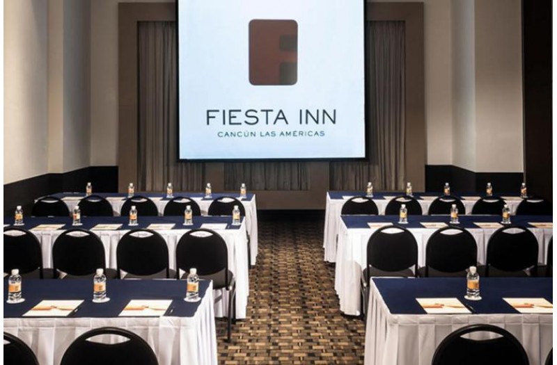 Готель Fiesta Inn Cancun Las Americas, 4★ Готель Fiesta Inn Cancun Las Americas, 4★