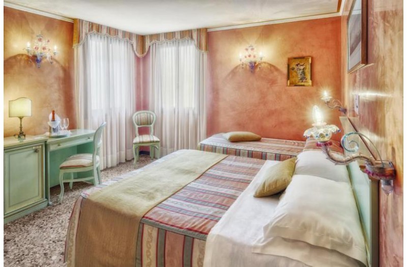 Готель Firenze, 3★ Готель Firenze, 3★