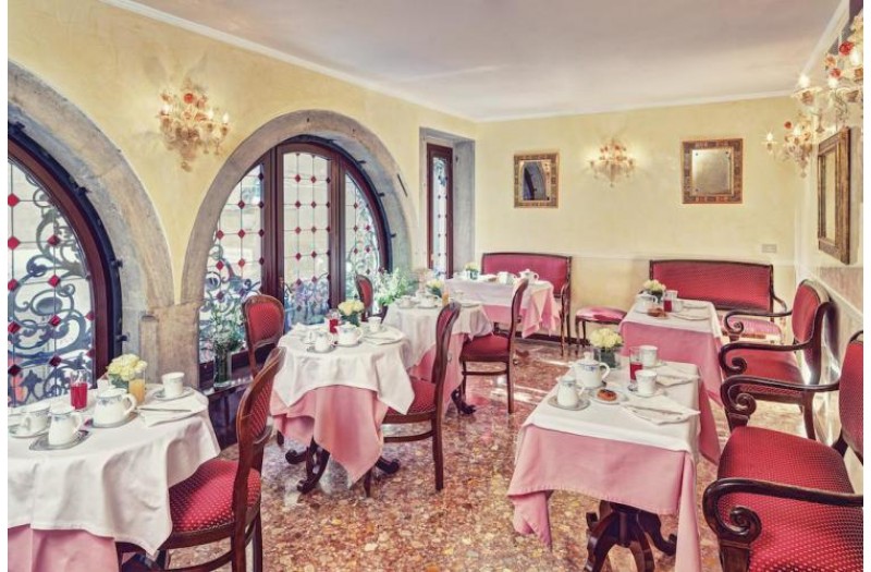 Готель Firenze, 3★ Готель Firenze, 3★