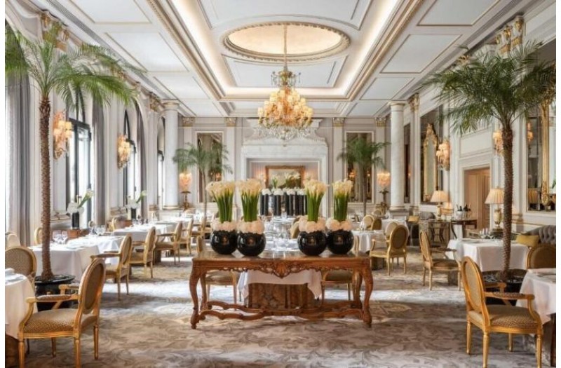 Готель Four Seasons Hotel George V, 5★ Готель Four Seasons Hotel George V, 5★