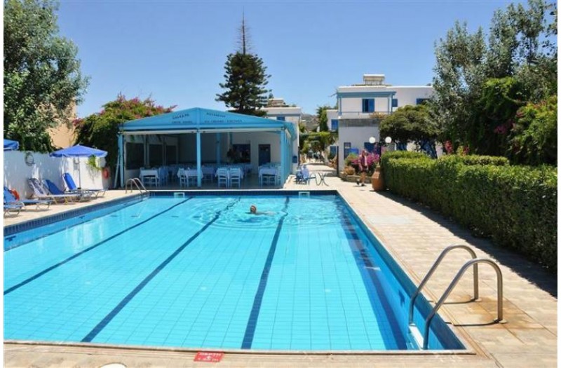 Готель Galeana Beach Hotel, 2★