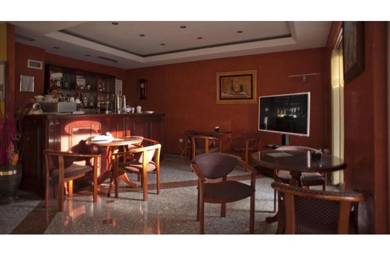 Готель Garni Hotel Mb, 3★ Готель Garni Hotel Mb, 3★