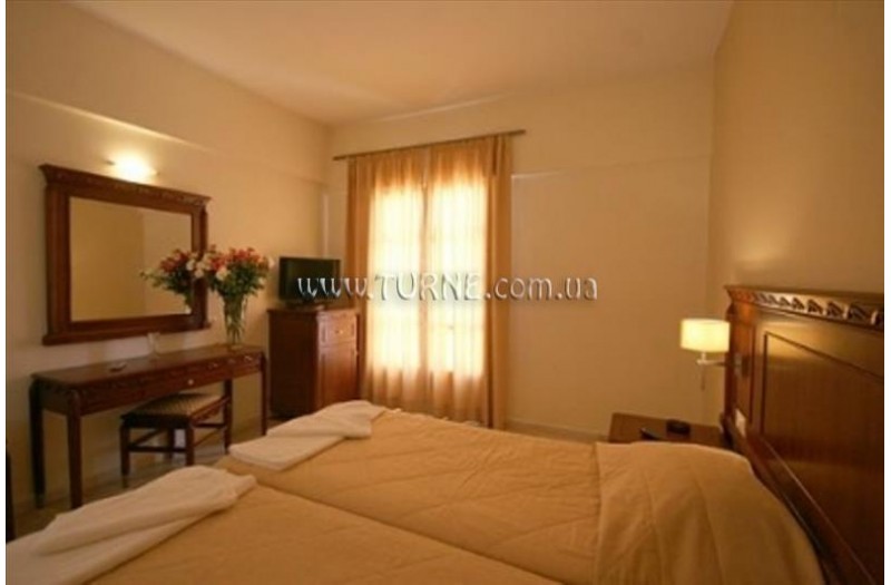 Готель Geraniotis Beach Hotel, 4★