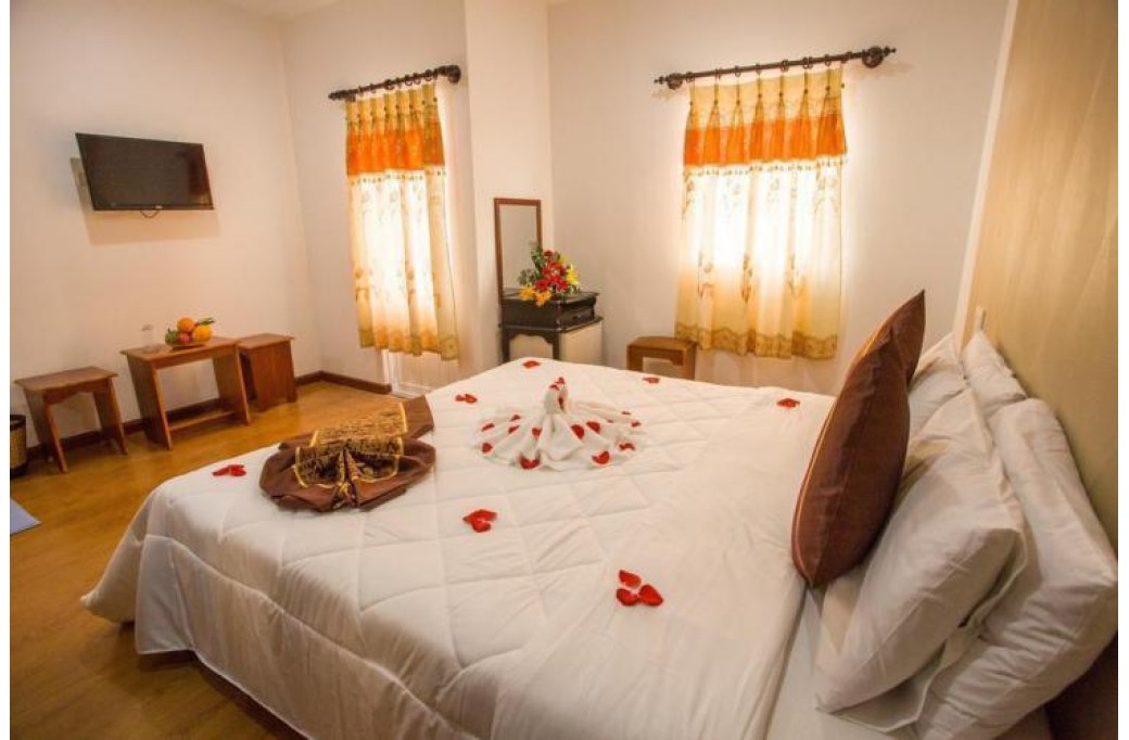 Готель Golden Tulip Hotel, 3★