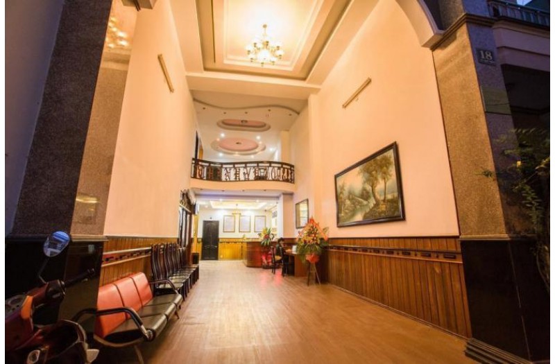 Готель Golden Tulip Hotel, 3★