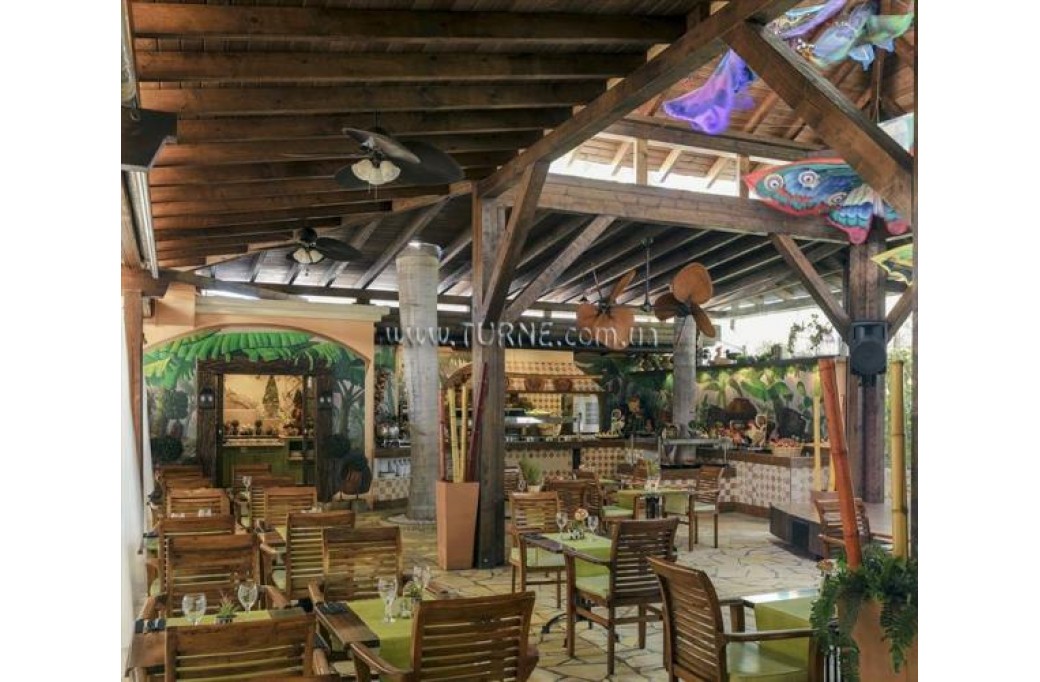 Готель Green Garden Resort & Suites, 4★