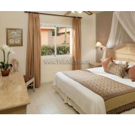 Готель Green Garden Resort & Suites, 4★