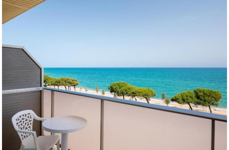 Готель H.Top Pineda Palace Maresme, 4★