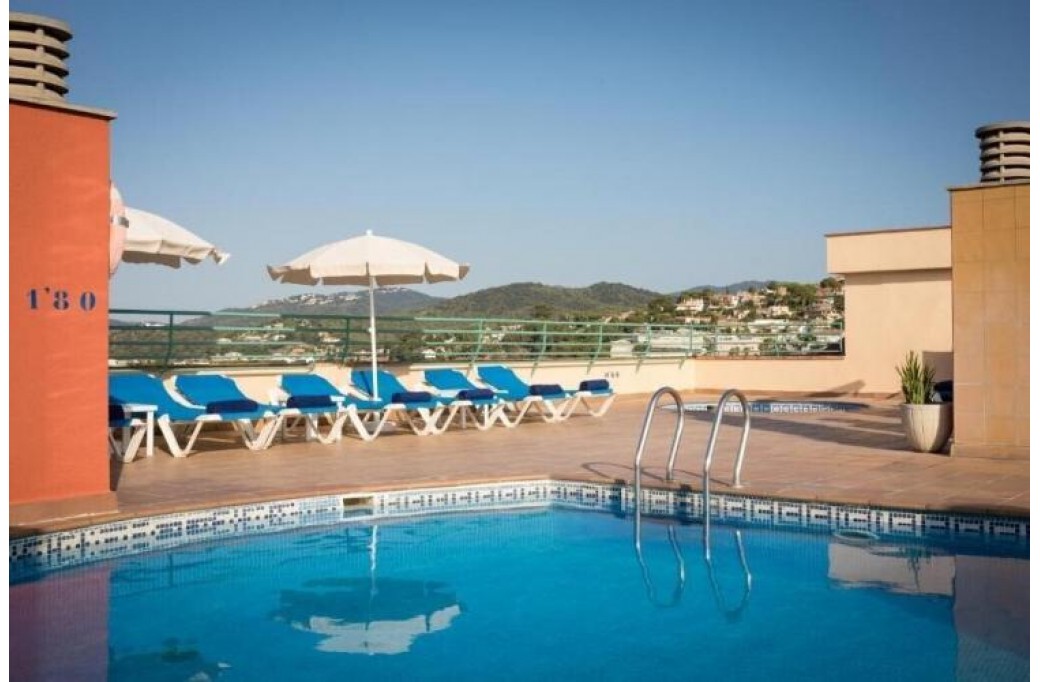 Готель H.Top Royal Sun Suites, 4★