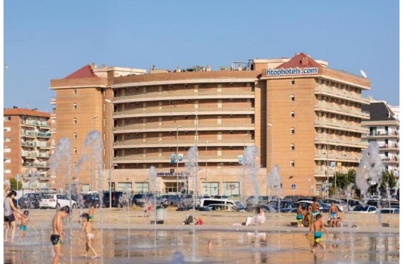 Готель H.Top Royal Sun Suites, 4★