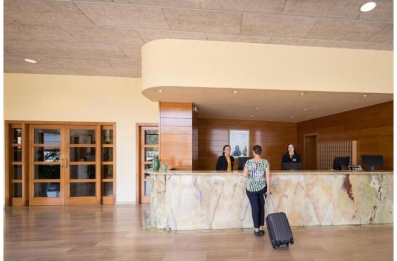 Готель H.Top Royal Sun Suites, 4★