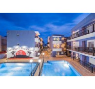 Готель Happy Days Studios & Apts, 4★