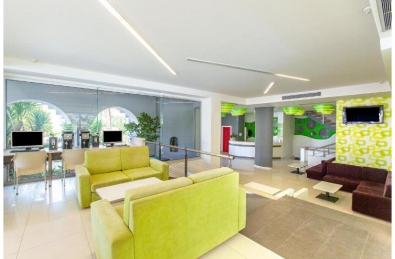 Готель Hermes Hotel Malia, 3★