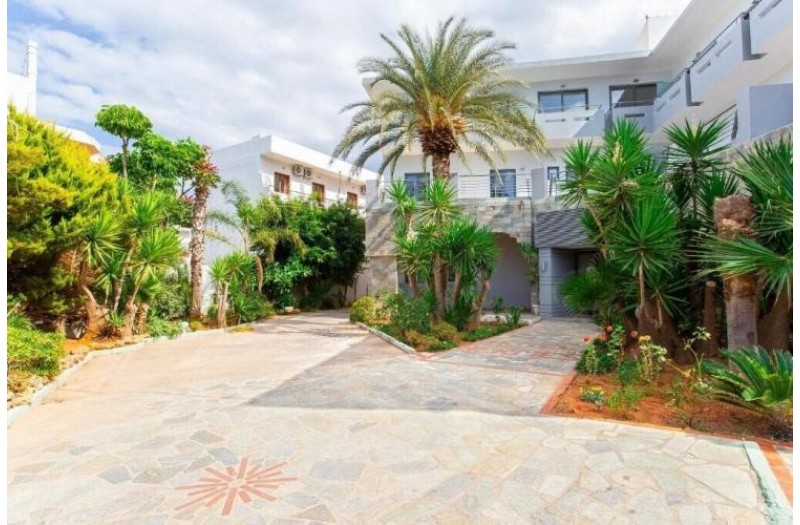 Готель Hermes Hotel Malia, 3★