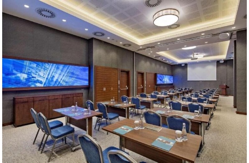 Готель Hilton Garden Inn Izmir Bayrakli, 4★ Готель Hilton Garden Inn Izmir Bayrakli, 4★