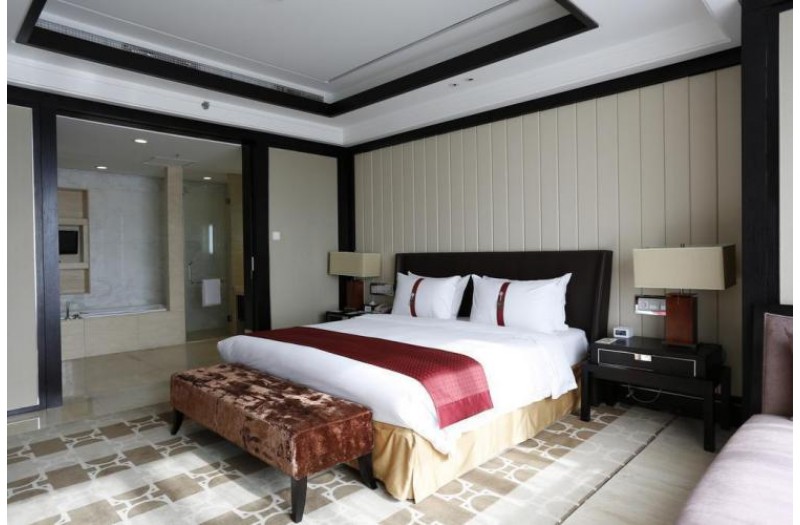 Готель Holiday Inn Beijing Focus Square, 4★ Готель Holiday Inn Beijing Focus Square, 4★