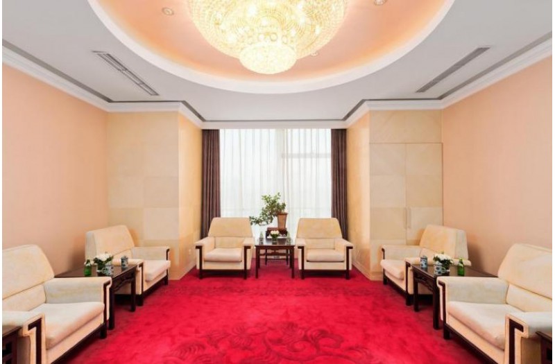 Готель Holiday Inn Beijing Focus Square, 4★ Готель Holiday Inn Beijing Focus Square, 4★
