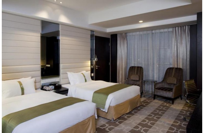 Готель Holiday Inn Beijing Focus Square, 4★ Готель Holiday Inn Beijing Focus Square, 4★
