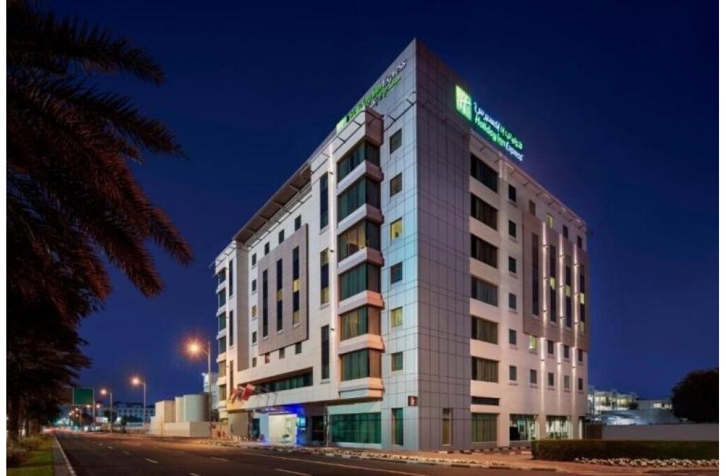 Готель Holiday Inn Express Dubai Jumeirah, 2★ Готель Holiday Inn Express Dubai Jumeirah, 2★
