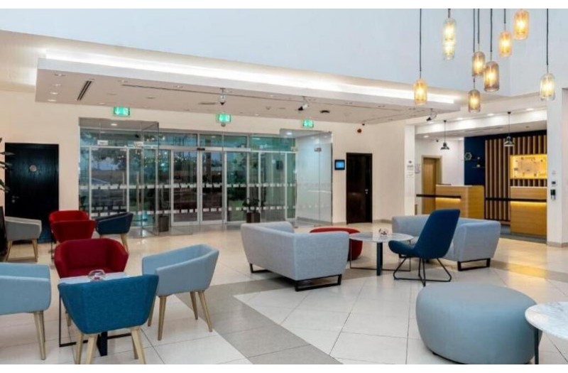 Готель Holiday Inn Express Dubai Jumeirah, 2★ Готель Holiday Inn Express Dubai Jumeirah, 2★