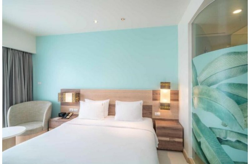 Готель Holiday Inn Express Patong Beach Central, 3★ Готель Holiday Inn Express Patong Beach Central, 3★