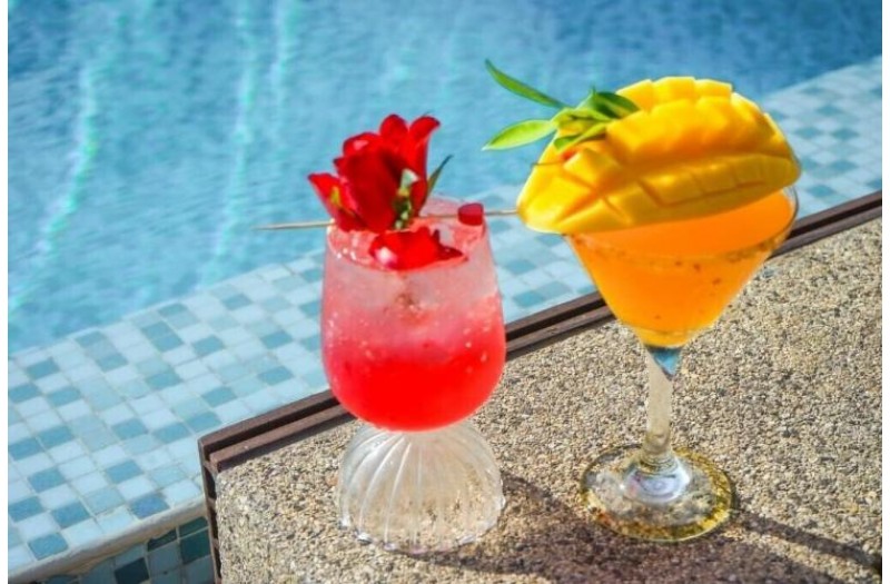 Готель Holiday Inn Express Patong Beach Central, 3★ Готель Holiday Inn Express Patong Beach Central, 3★