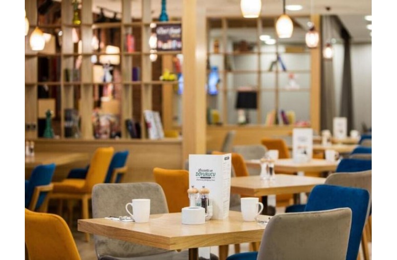 Готель Holiday Inn Lara, 4★ Готель Holiday Inn Lara, 4★