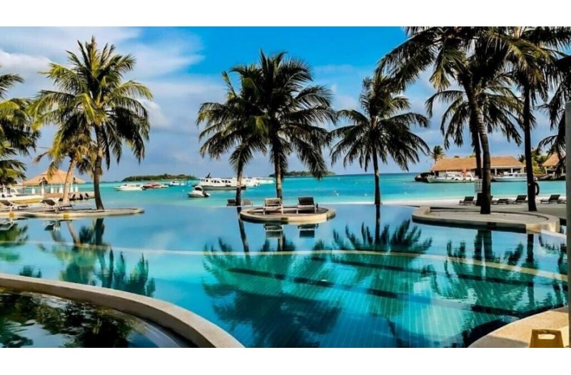 Готель Holiday Inn Resort Kandooma Maldives, 4★