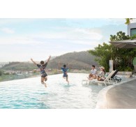 Готель Holiday Inn & Suites Siracha Laemchabang, 4★