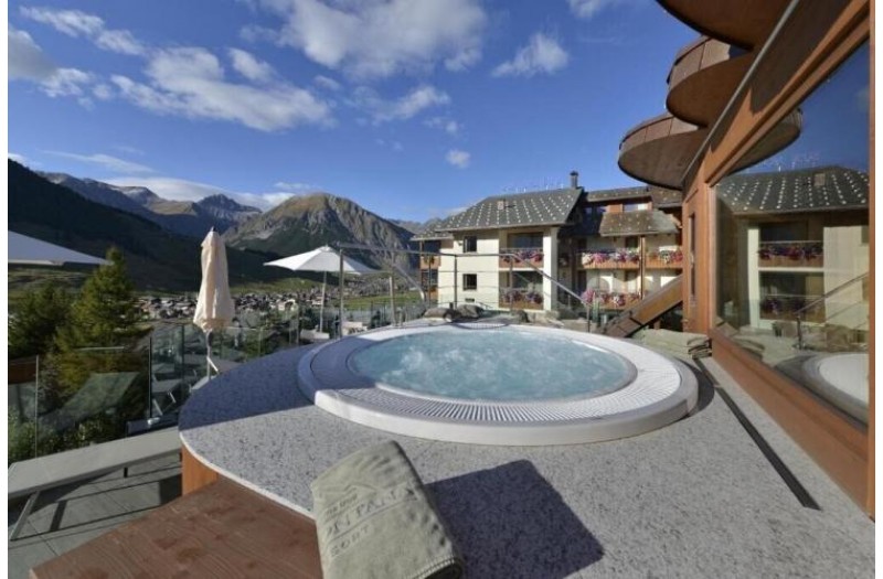 Готель Hotel Baita Montana, 2★ Готель Hotel Baita Montana, 2★