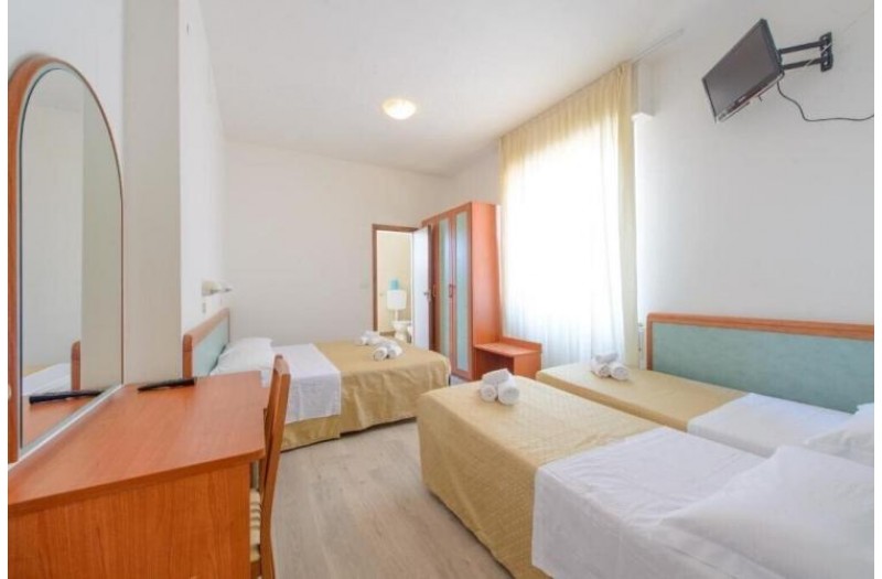 Готель Hotel Cirene, 3★ Готель Hotel Cirene, 3★