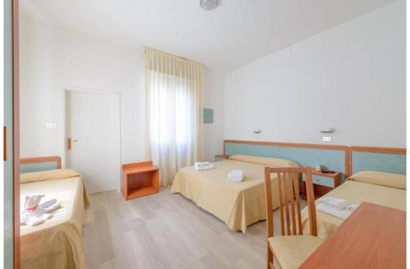 Готель Hotel Cirene, 3★ Готель Hotel Cirene, 3★