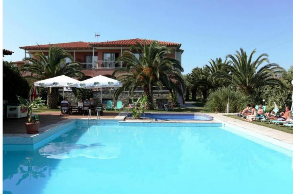 Готель Hotel Hanioti Village Spa, 2★