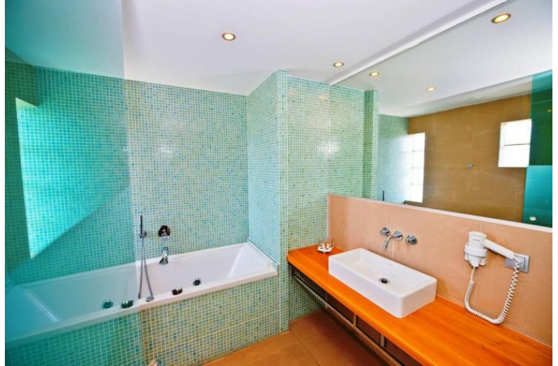 Готель Hotel Hanioti Village Spa, 2★