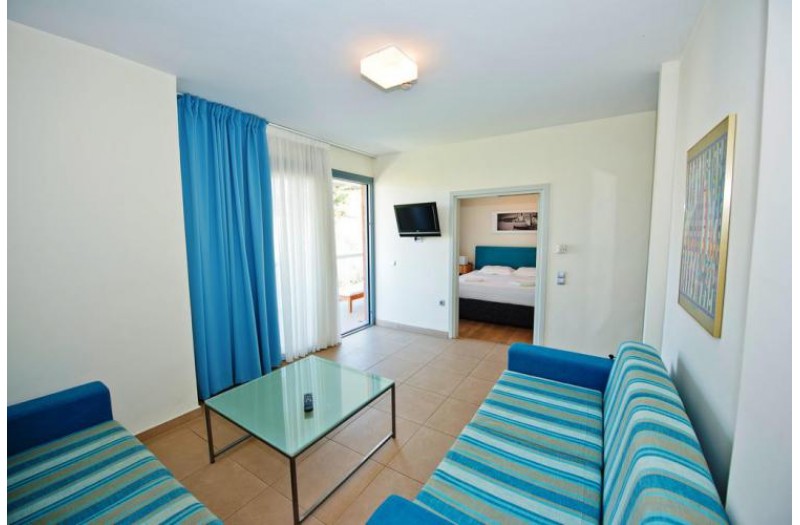 Готель Hotel Hanioti Village Spa, 2★